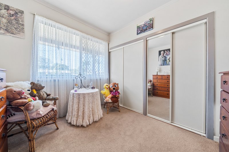 Photo - 4 Bray Court, Eagleby QLD 4207 - Image 12