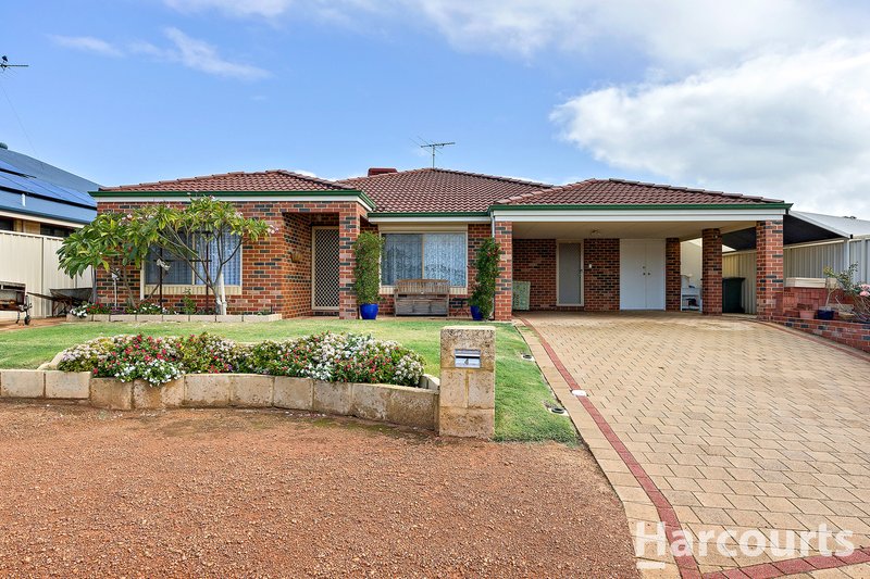 Photo - 4 Brazier Way, Lakelands WA 6180 - Image 2