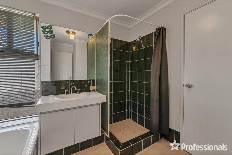 Photo - 4 Bream Court, Warnbro WA 6169 - Image 13