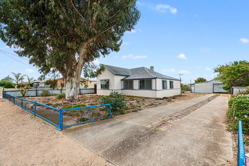 Photo - 4 Bridge Road, Ardrossan SA 5571 - Image 2