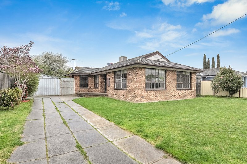 Photo - 4 Bridgewater Road, Craigieburn VIC 3064 - Image 2