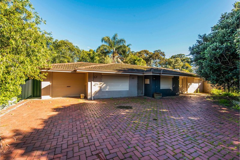 4 Bridgwood Road, Lesmurdie WA 6076