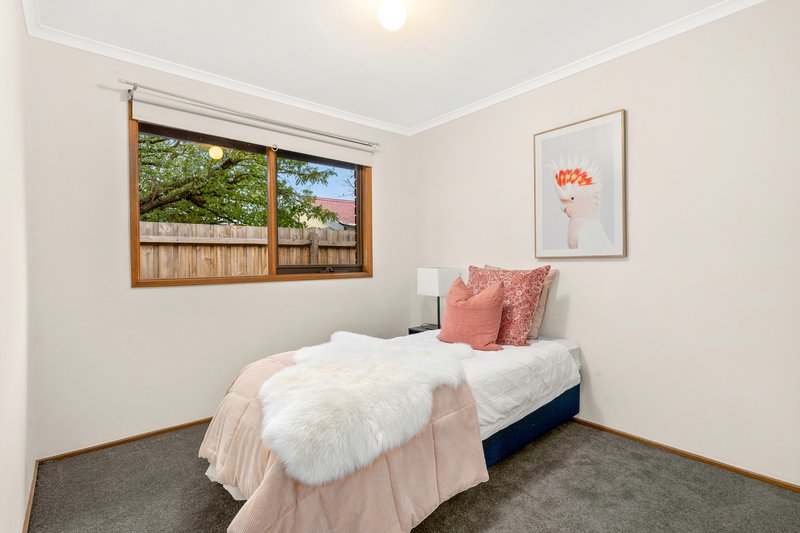 Photo - 4 Bridle Place, Pakenham VIC 3810 - Image 7