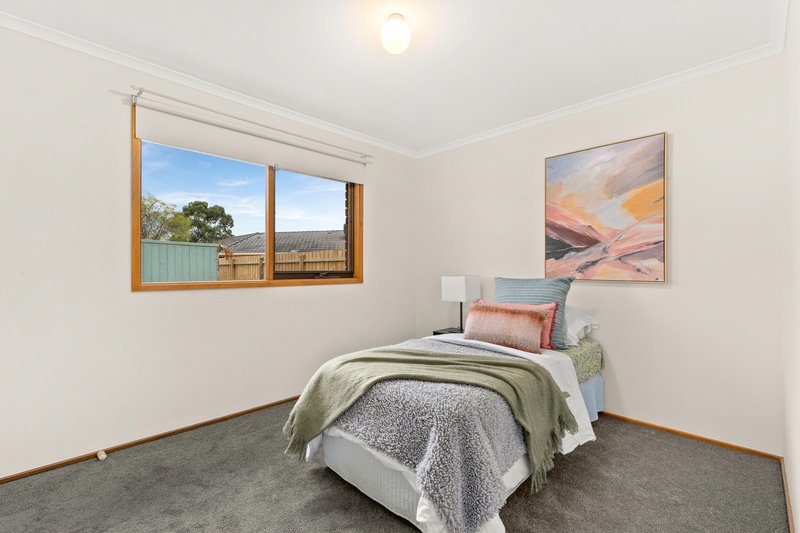 Photo - 4 Bridle Place, Pakenham VIC 3810 - Image 8