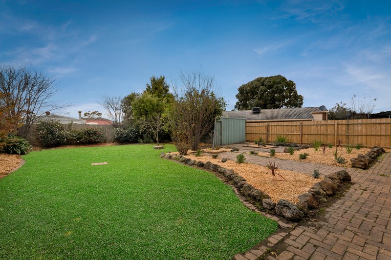 Photo - 4 Bridle Place, Pakenham VIC 3810 - Image 11