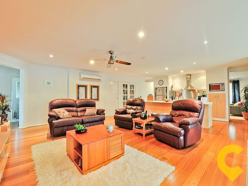 Photo - 4 Brigalow Close, Bridgeman Downs QLD 4035 - Image 9