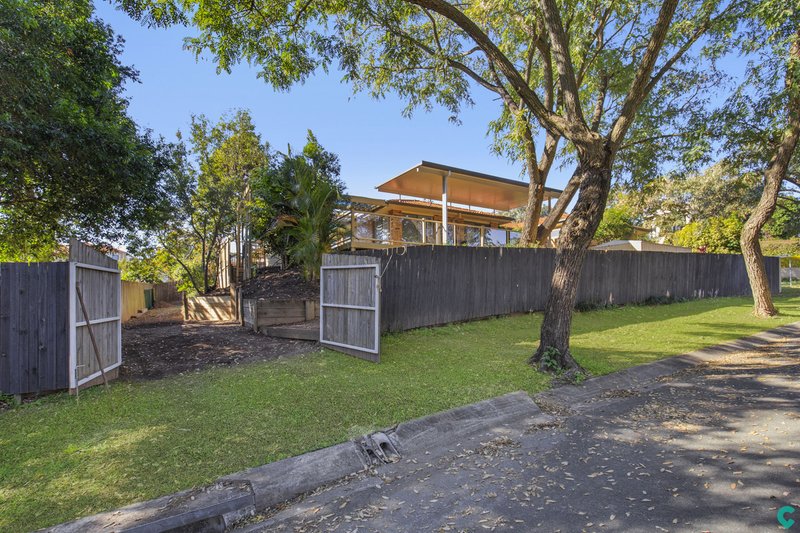 Photo - 4 Brigalow Close, Bridgeman Downs QLD 4035 - Image 18