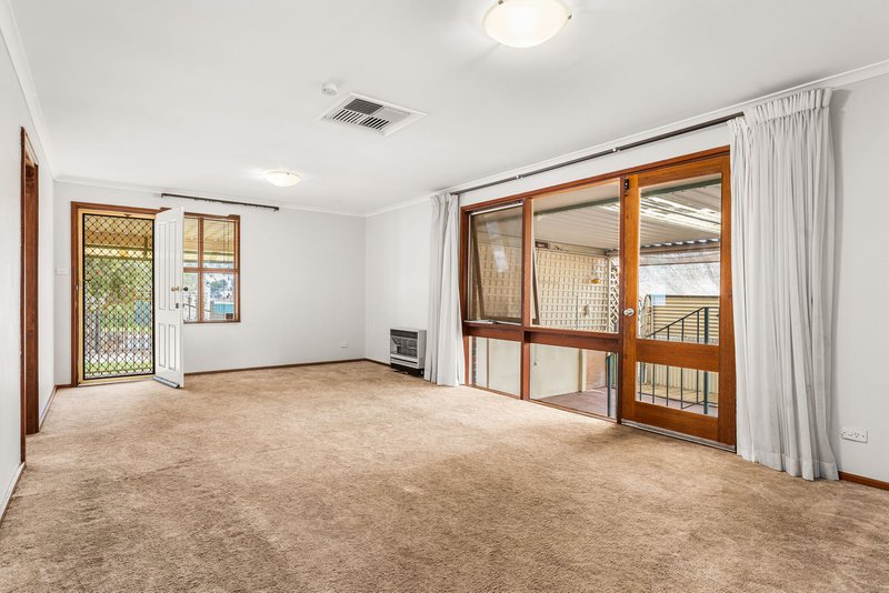 Photo - 4 Brindisi Road, Hackham West SA 5163 - Image 3