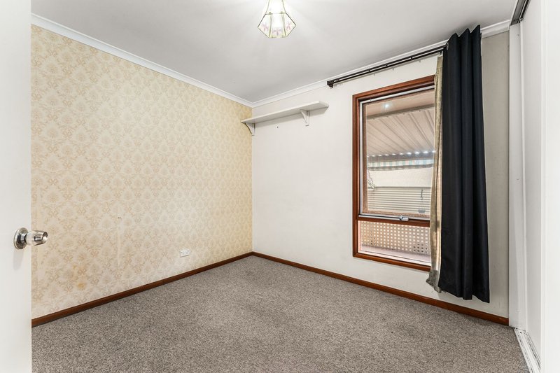 Photo - 4 Brindisi Road, Hackham West SA 5163 - Image 9