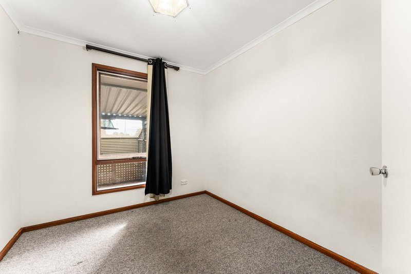 Photo - 4 Brindisi Road, Hackham West SA 5163 - Image 10