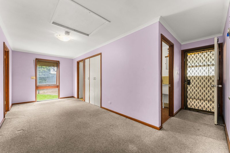 Photo - 4 Brindisi Road, Hackham West SA 5163 - Image 16