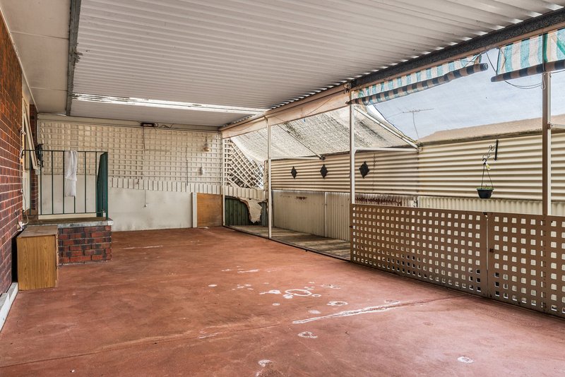 Photo - 4 Brindisi Road, Hackham West SA 5163 - Image 18