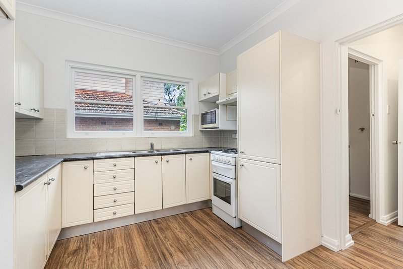 Photo - 4 Bristol Avenue, Wahroonga NSW 2076 - Image 4