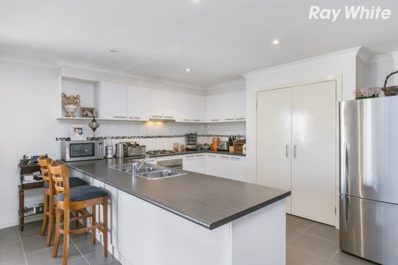 Photo - 4 Brockman Street, Cranbourne East VIC 3977 - Image 3