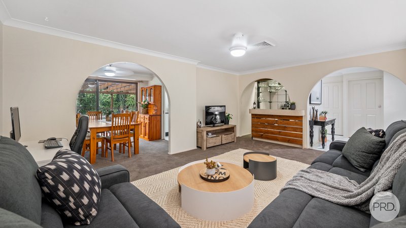 Photo - 4 Brolga Glen, St Clair NSW 2759 - Image 2