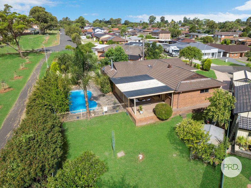 Photo - 4 Brolga Glen, St Clair NSW 2759 - Image 14