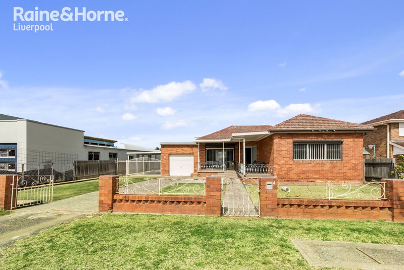 Photo - 4 Bronsdon Street, Smithfield NSW 2164 - Image 2