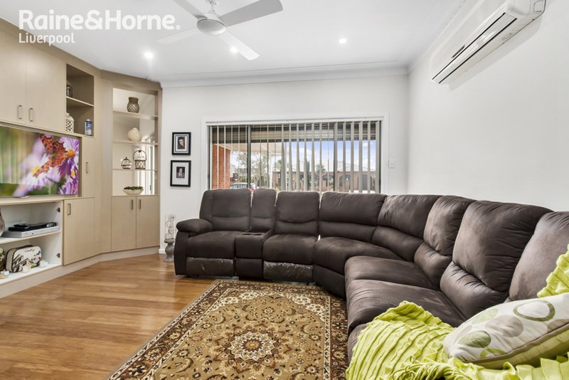 Photo - 4 Bronsdon Street, Smithfield NSW 2164 - Image 4