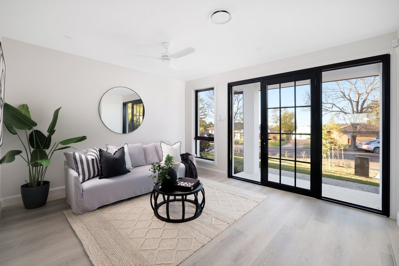 Photo - 4 Bronte Place, Woodbine NSW 2560 - Image 2