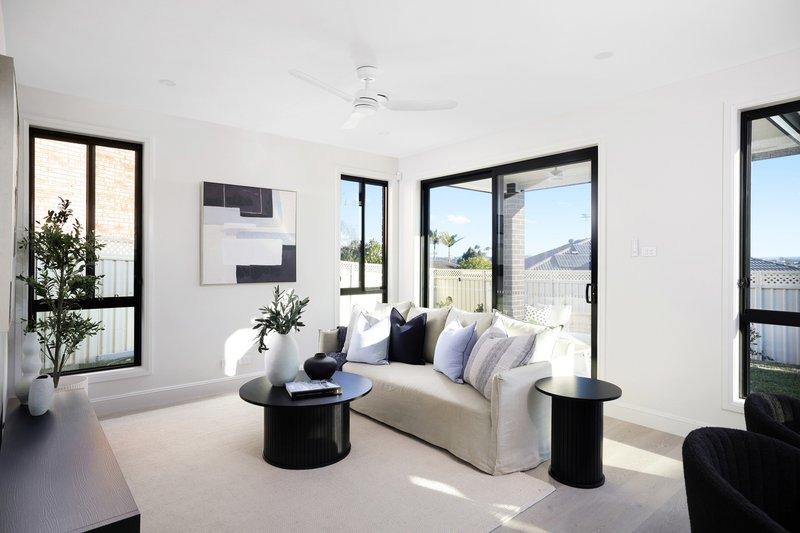 Photo - 4 Bronte Place, Woodbine NSW 2560 - Image 8