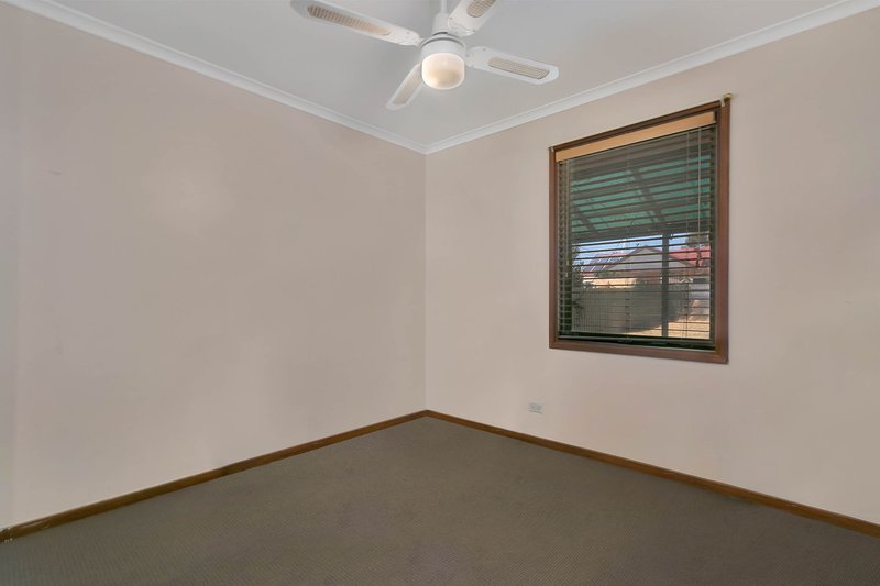 Photo - 4 Broster Crescent, Davoren Park SA 5113 - Image 10