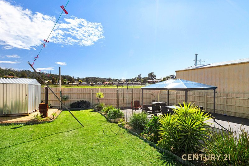 Photo - 4 Bruce Court, Pakenham VIC 3810 - Image 7