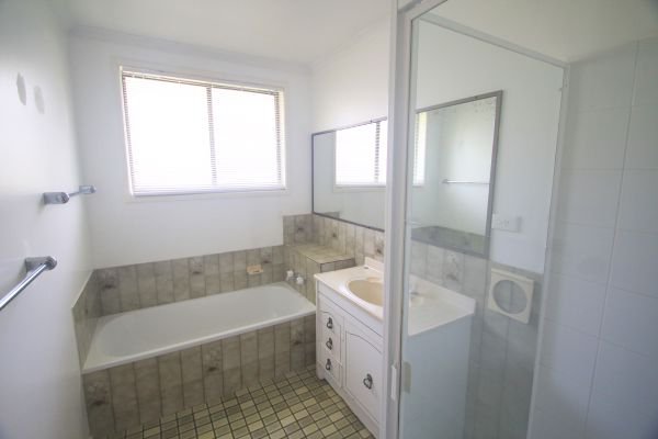 Photo - 4 Buchanan Crescent, Tewantin QLD 4565 - Image 10