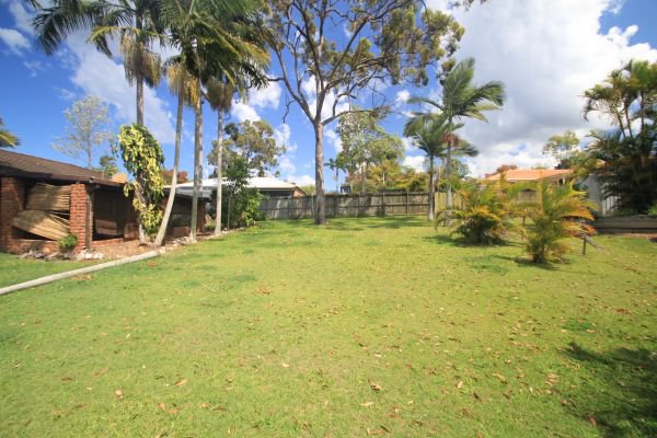 Photo - 4 Buchanan Crescent, Tewantin QLD 4565 - Image 12