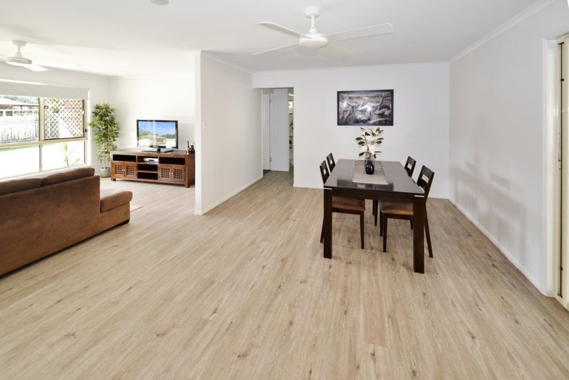 Photo - 4 Buckley Street, Landsborough QLD 4550 - Image 7