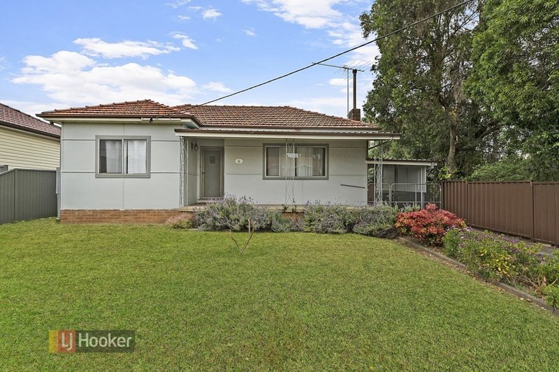 4 Bulli Road, Toongabbie NSW 2146