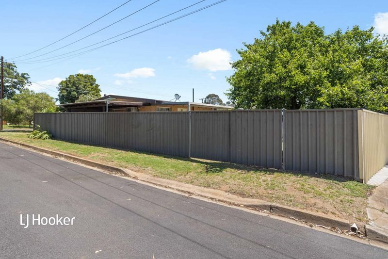 Photo - 4 Bunburra Street, Para Hills West SA 5096 - Image 17