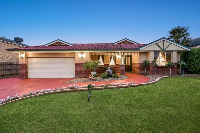 Photo - 4 Bundoora Court, Narre Warren South VIC 3805 - Image 2