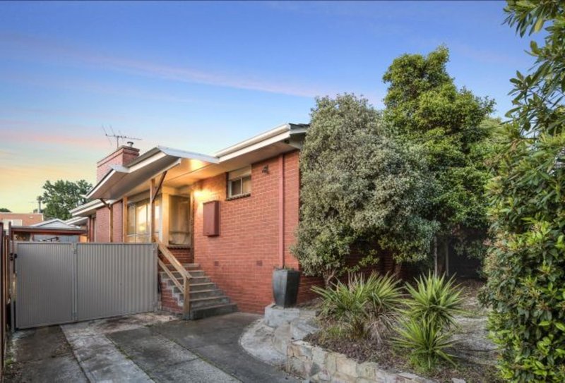 Photo - 4 Bunker Avenue, Kingsbury VIC 3083 - Image 2