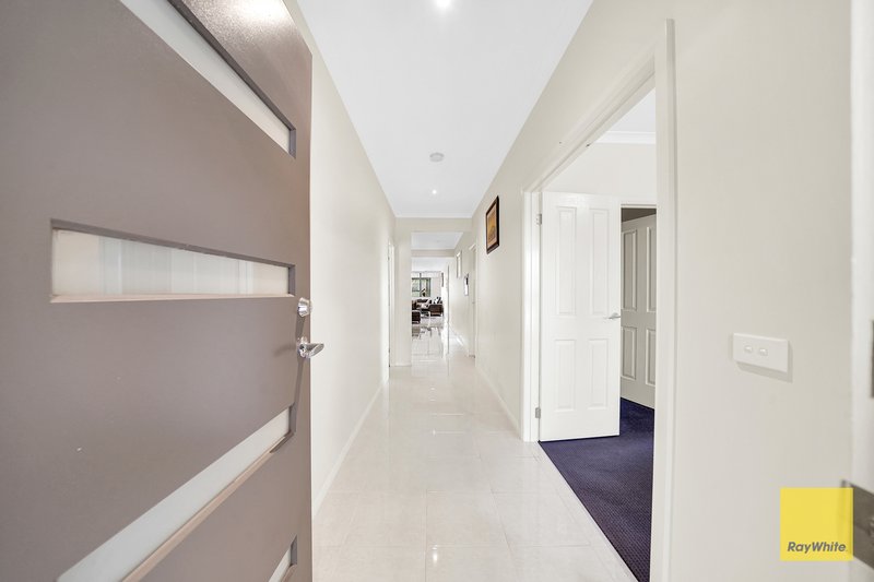 Photo - 4 Bunker Circuit, Deer Park VIC 3023 - Image 4