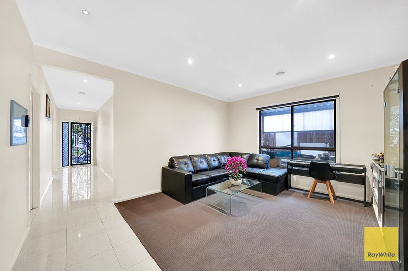 Photo - 4 Bunker Circuit, Deer Park VIC 3023 - Image 6