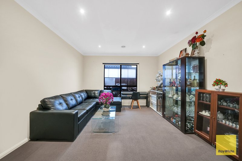Photo - 4 Bunker Circuit, Deer Park VIC 3023 - Image 7