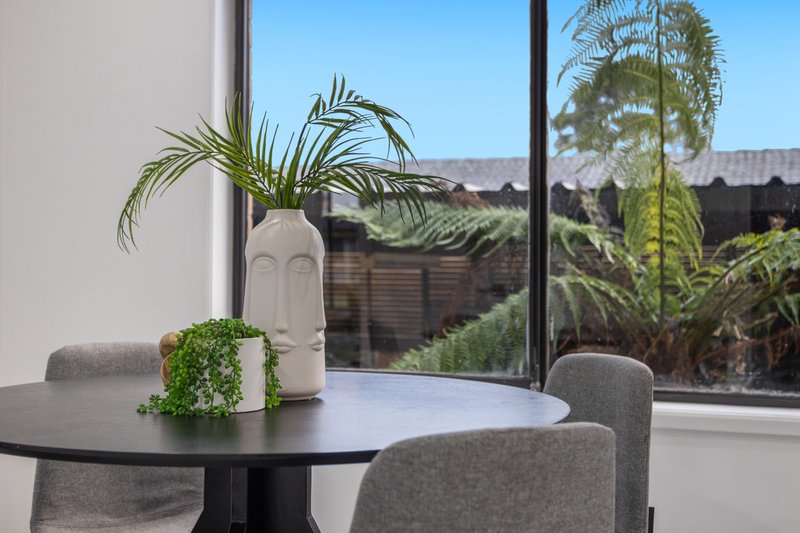 Photo - 4 Bunurong Place, Cranbourne VIC 3977 - Image 11