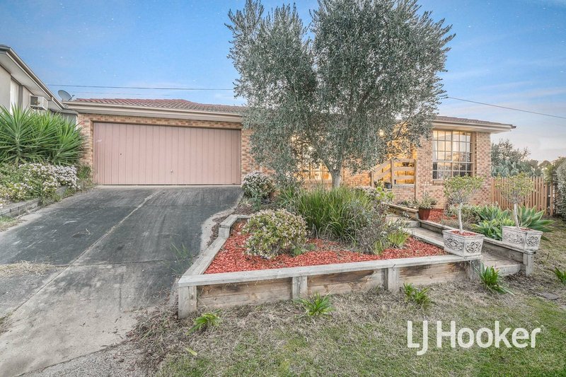 Photo - 4 Bunya Place, Hampton Park VIC 3976 - Image 15