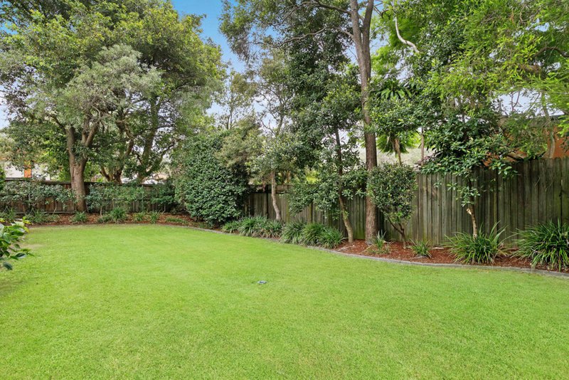 Photo - 4 Burilla Avenue, North Curl Curl NSW 2099 - Image 6