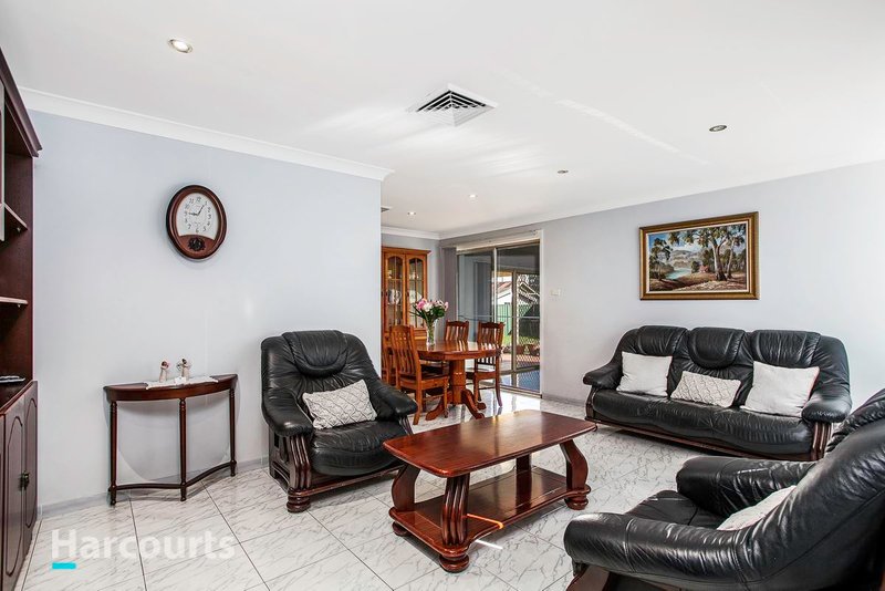 Photo - 4 Burley Griffin Close, St Clair NSW 2759 - Image 3