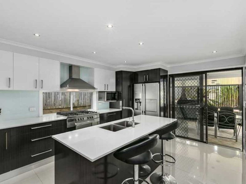 Photo - 4 Burn Court, Nerang QLD 4211 - Image 2