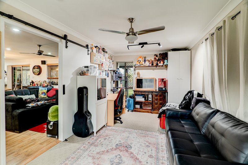 Photo - 4 Burnham Street, Forest Hill QLD 4342 - Image 6