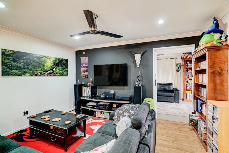 Photo - 4 Burnham Street, Forest Hill QLD 4342 - Image 7