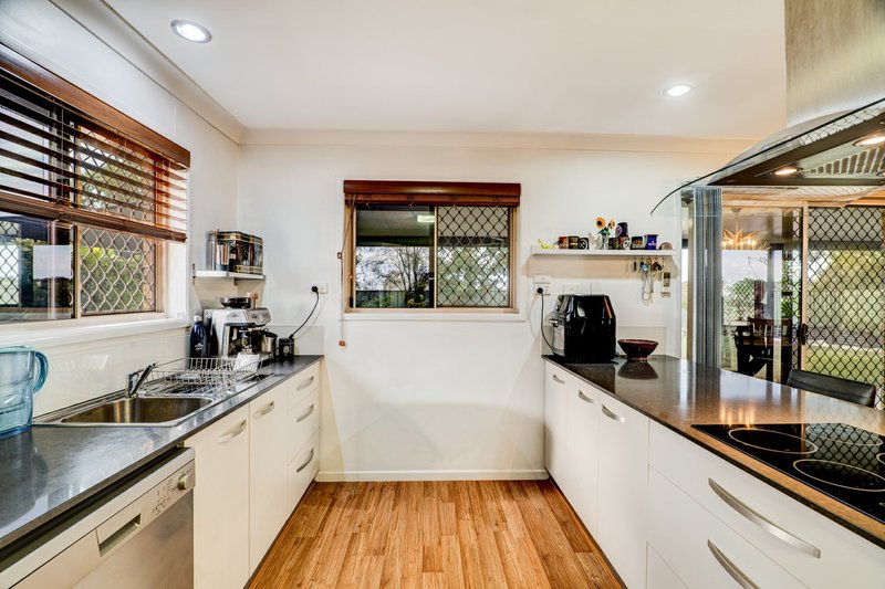 Photo - 4 Burnham Street, Forest Hill QLD 4342 - Image 11