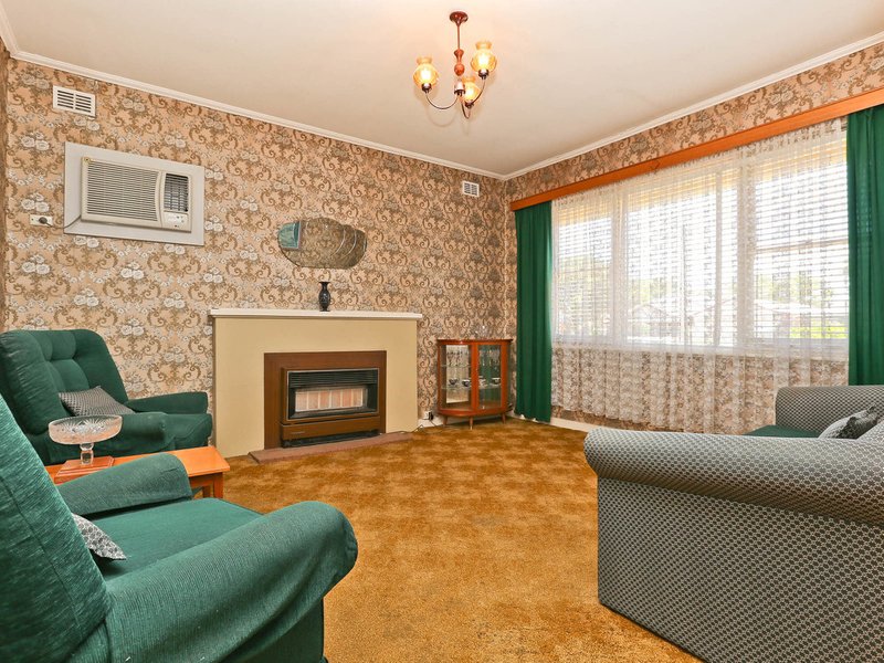 Photo - 4 Burns Avenue, Sefton Park SA 5083 - Image 3