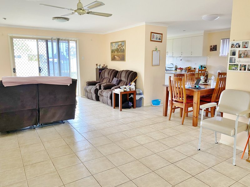 Photo - 4 Burns Crescent, Wondai QLD 4606 - Image 5