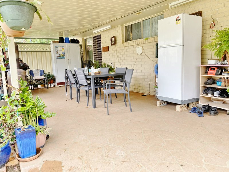 Photo - 4 Burns Crescent, Wondai QLD 4606 - Image 14