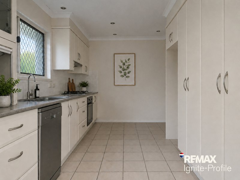 Photo - 4 Burrendah Road, Jindalee QLD 4074 - Image 6