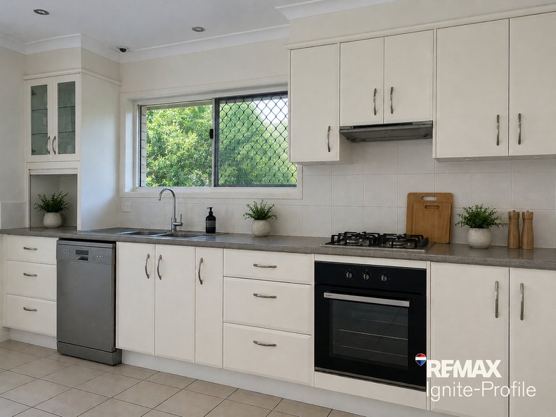 Photo - 4 Burrendah Road, Jindalee QLD 4074 - Image 7