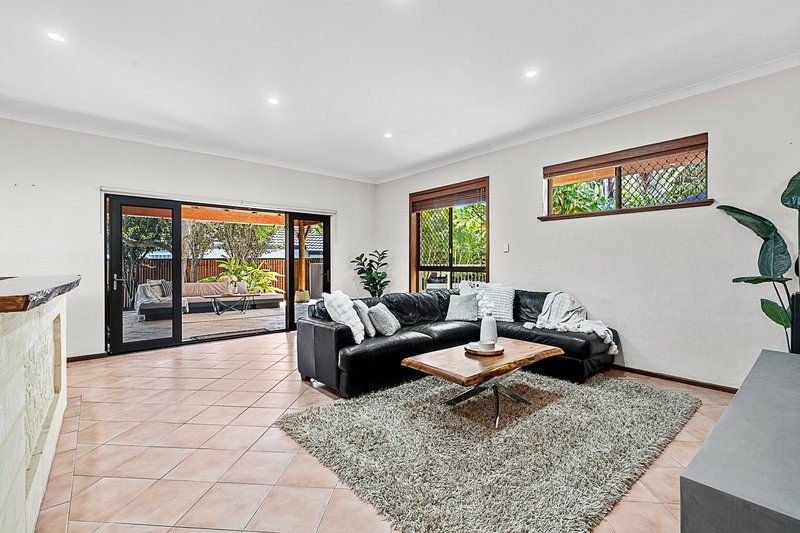 Photo - 4 Burroughs Road, Karrinyup WA 6018 - Image 18